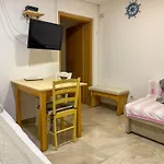 アパート In Mit Terrasse By Interhome