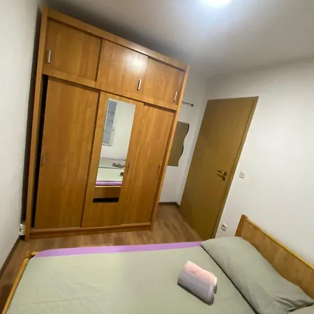 In Mit Terrasse By Interhome