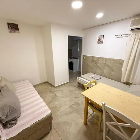 Apartament In Mit Terrasse By Interhome
