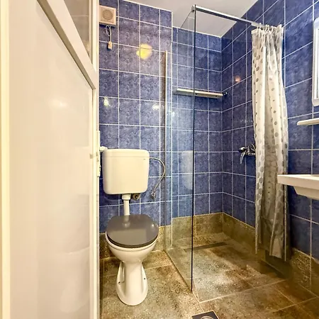 In Mit Terrasse By Interhome Apartament Vodice