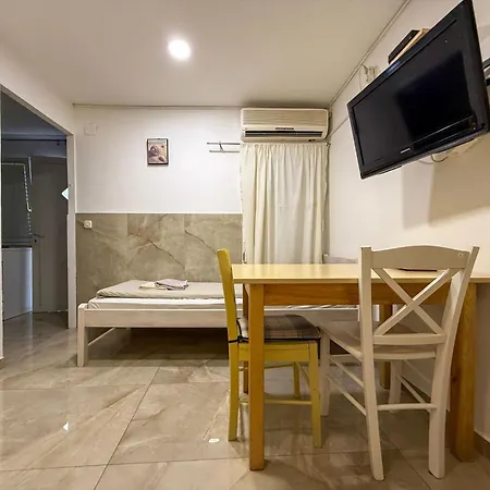 In Mit Terrasse By Interhome