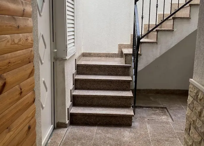 דירה In Mit Terrasse By Interhome