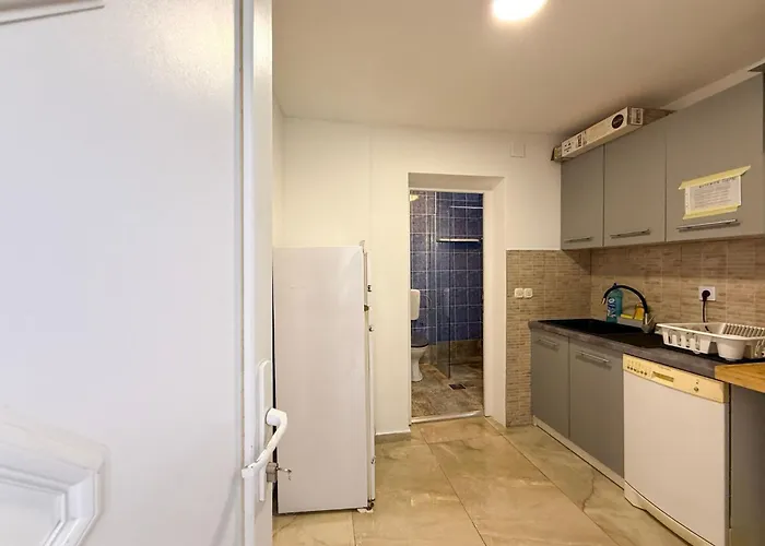 In Mit Terrasse By Interhome Apartman